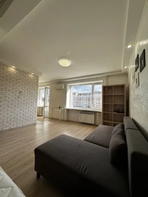 Продаж 1 кімнатної квартири з ремонтом