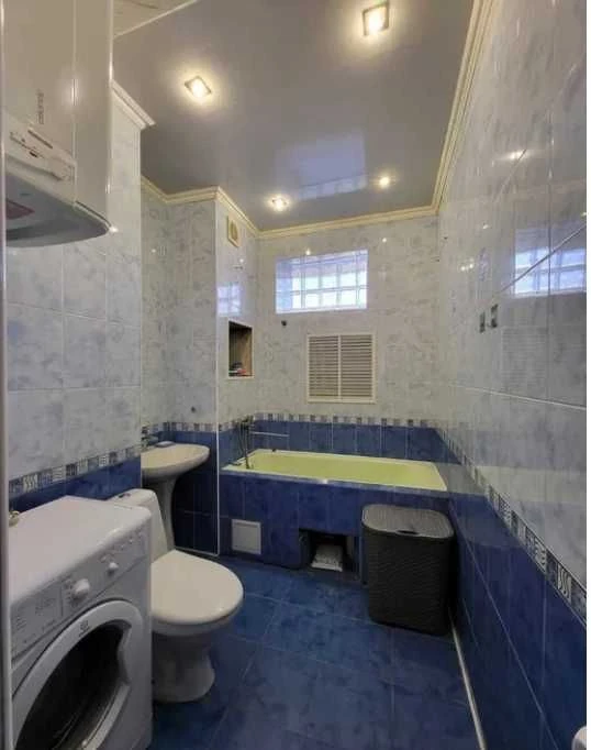 Продам 3 комнатную квартиру 54 м2 на 2 этаже метро Индустриа
