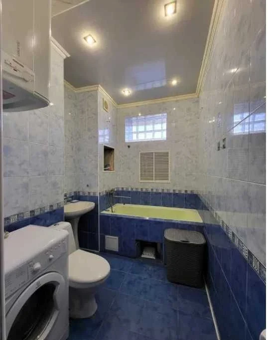 Продам 3 комнатную квартиру 54 м2 на 2 этаже метро Индустриа