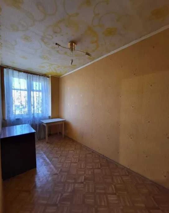 Продам 3 комнатную квартиру 54 м2 на 2 этаже метро Индустриа