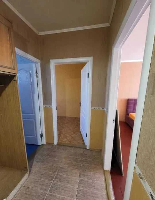 Продам 3 комнатную квартиру 54 м2 на 2 этаже метро Индустриа