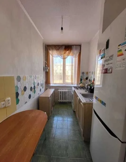 Продам 3 комнатную квартиру 54 м2 на 2 этаже метро Индустриа