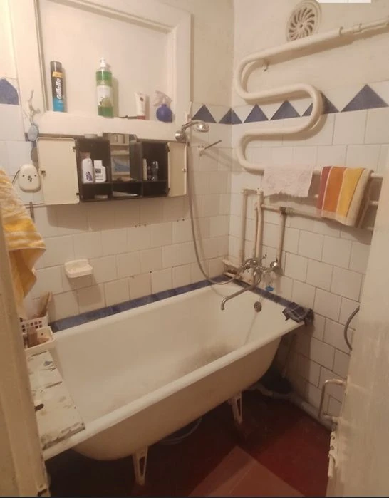Apartment for sale 2 rooms, floor 2 of 5. Pavlo Kichkas