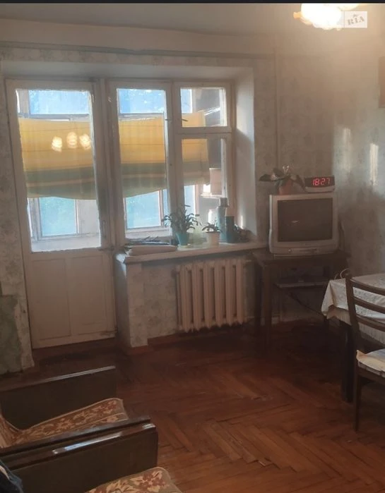 Apartment for sale 2 rooms, floor 2 of 5. Pavlo Kichkas