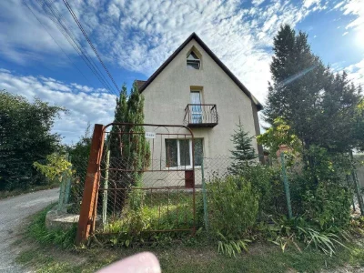 Продаж Будинок 4 кімнати
