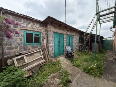Продаж частини будинку