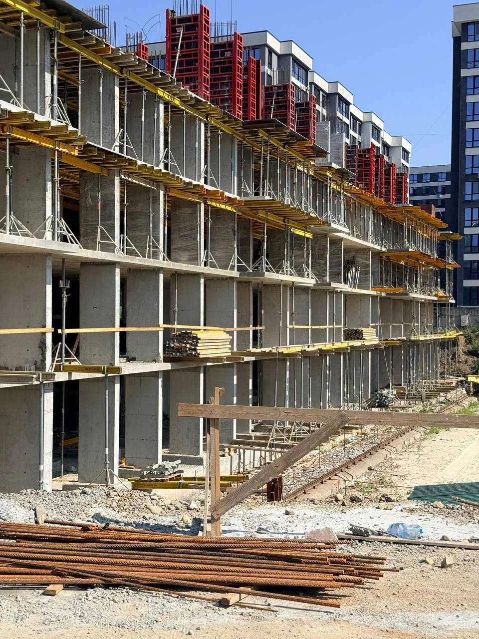 Однокімнатна квартира біля парку та річки