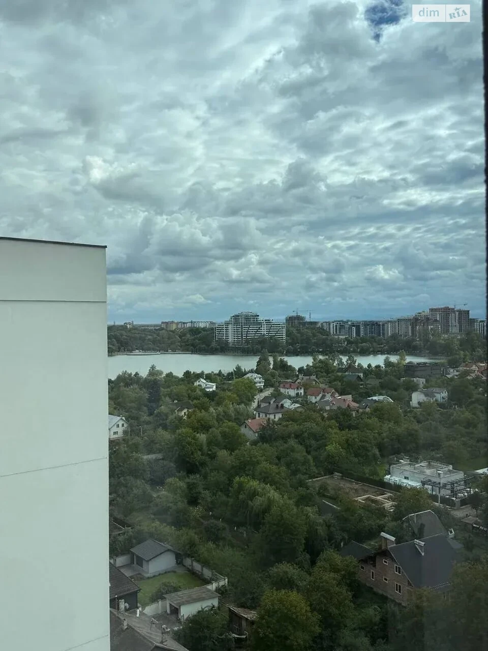 Продаж Квартира Набережна