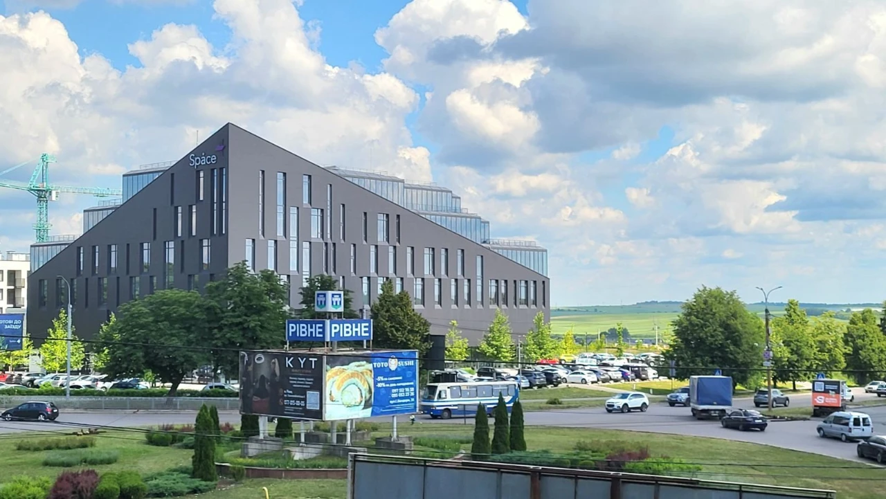 Продаж однокімнатна квартира в новобудові власник 37м² макси