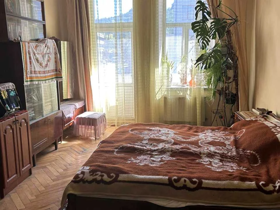Квартира. Львів, Богдана Хмельницького вул.