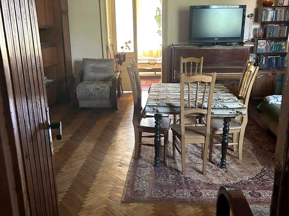 Квартира. Львів, Богдана Хмельницького вул.
