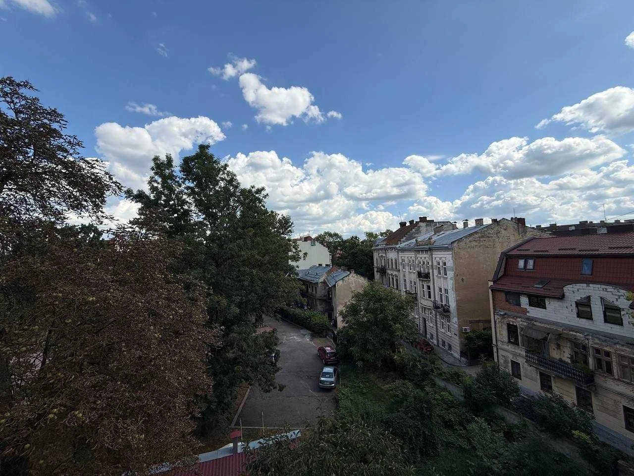 Продаж 2-кім квартири по вулиці Стефаника. Центр. Паркомісце