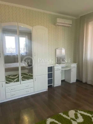 Продаж просторої 2к квартири ЖК Міністерський Мінський масси