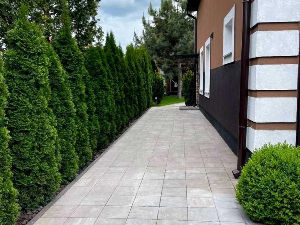 Будинок. Київ, 60-та Садова вул.