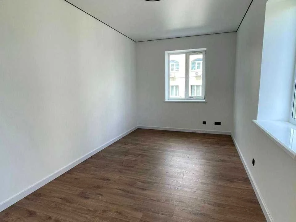 Будинок. Київ, 60-та Садова вул.