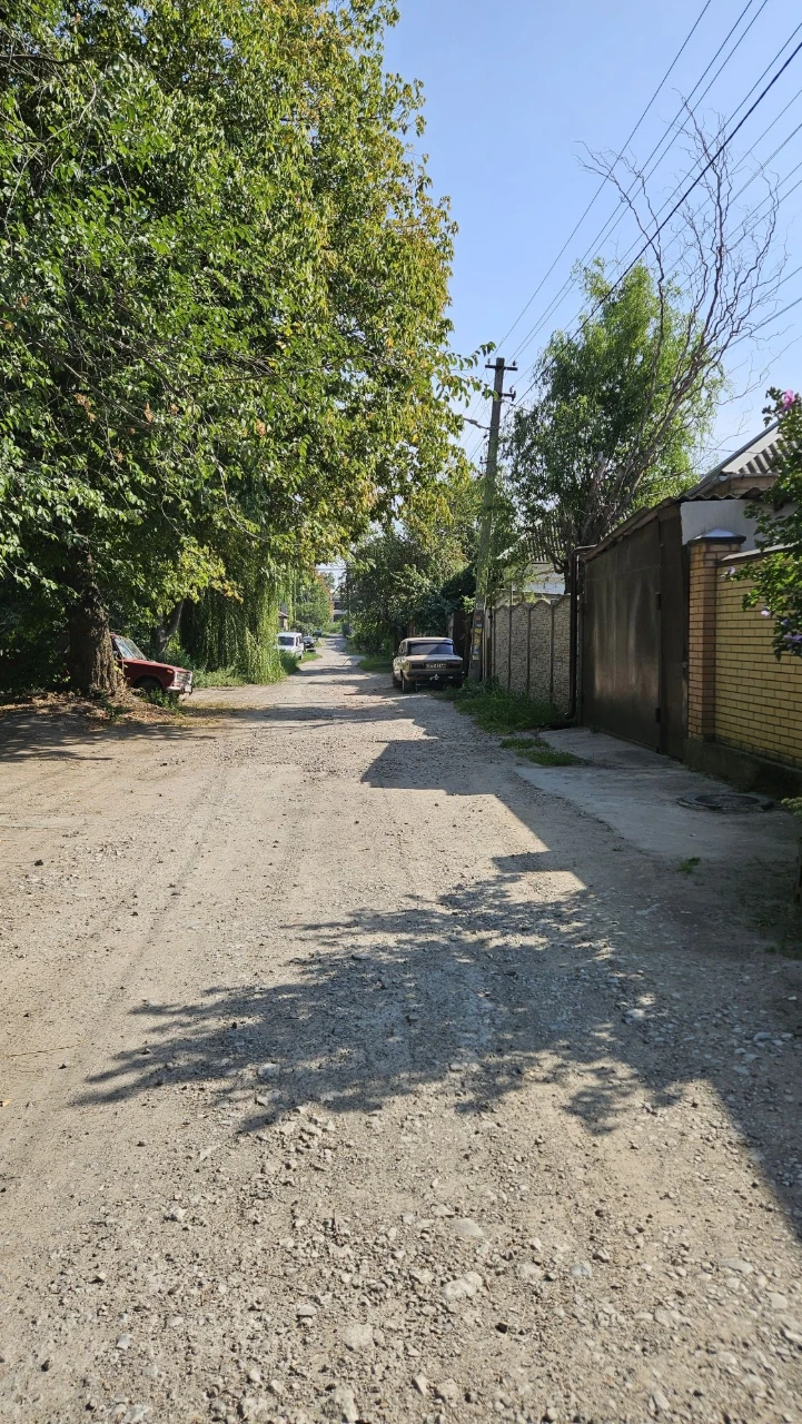 Продам частину  будинку  на лівому березі