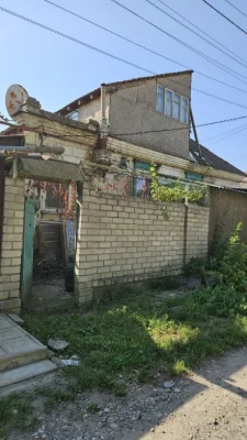 Продам частину  будинку  на лівому березі