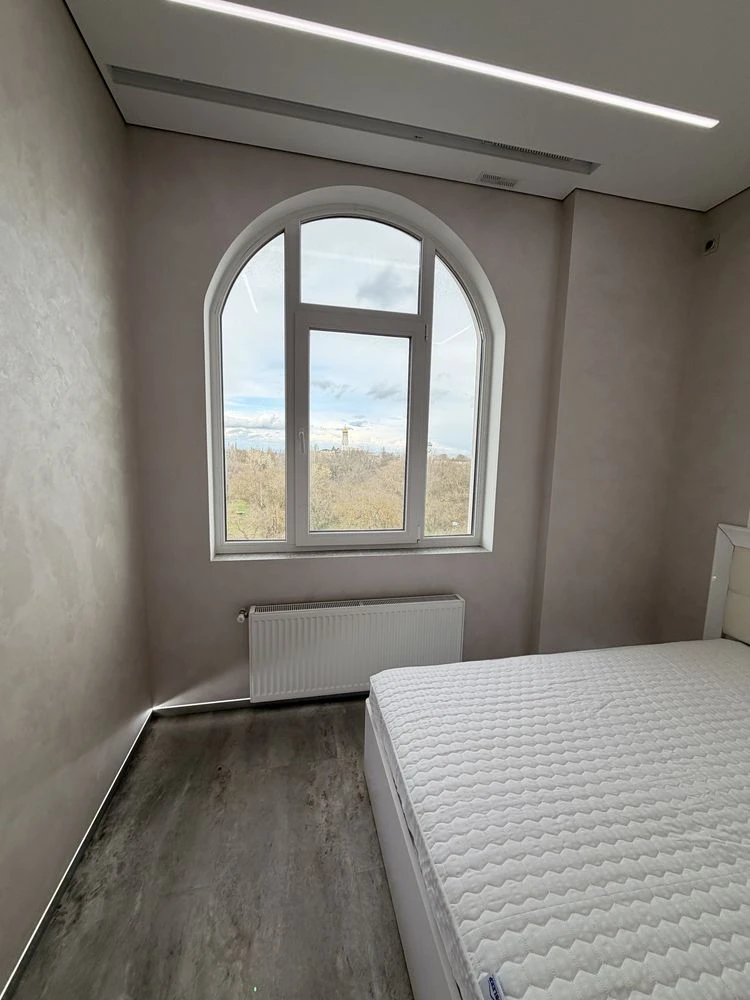 Продам 2-х кімнатну квартиру біля моря