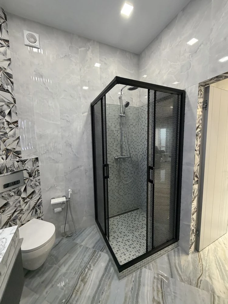 Продам 2-х кімнатну квартиру біля моря