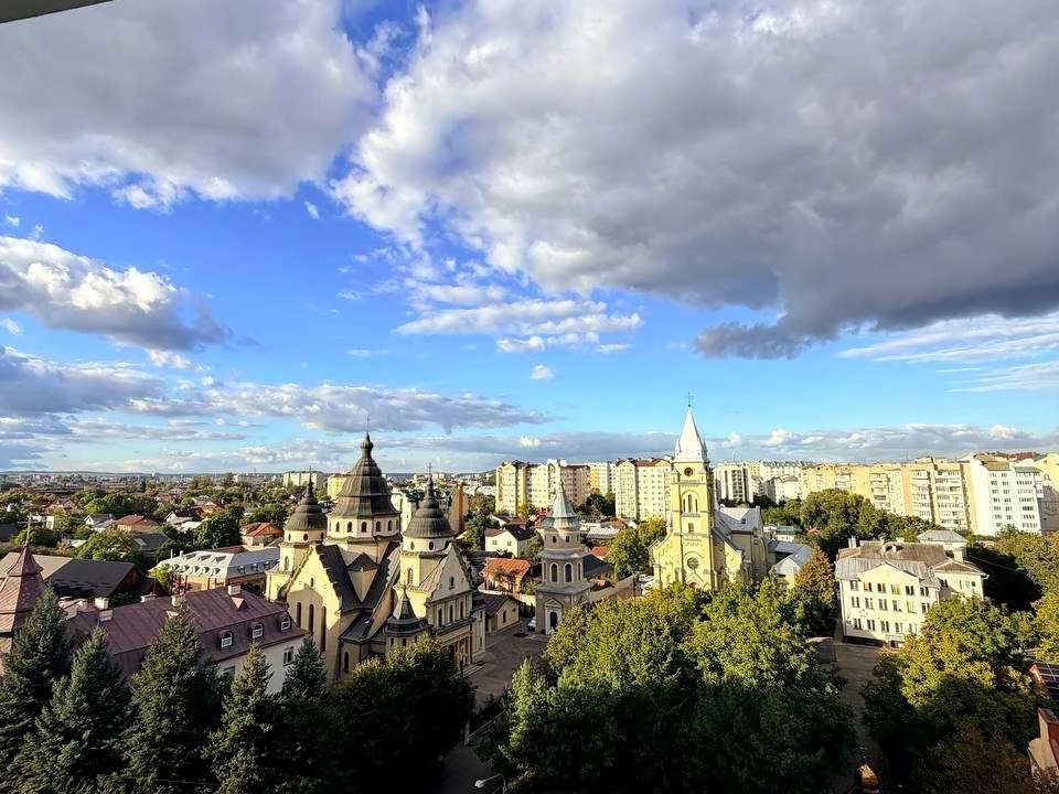 Квартира. Івано-Франківськ, Незалежності вул.