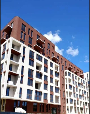 Продається простора двокімнатна квартира площею 90,6 м² у ЖК