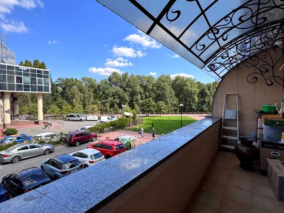 Квартира. Київ, Оболонська набережна вул.