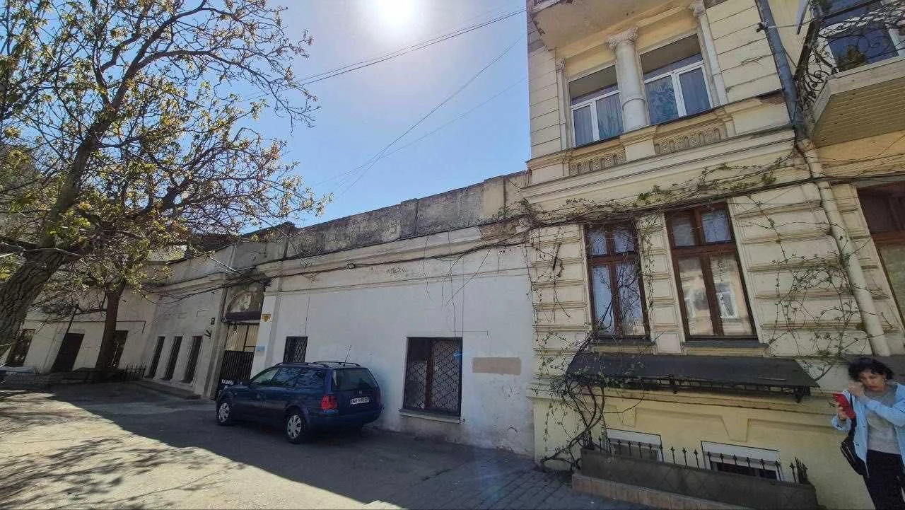 Продам 4-к квартиру 150 м² под бизнес – Асташкина, фасад, це