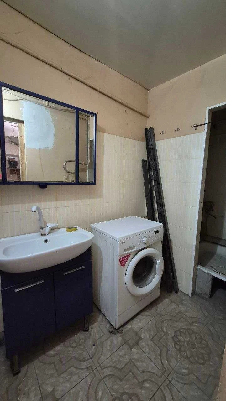 Продам 4-к квартиру 150 м² под бизнес – Асташкина, фасад, це