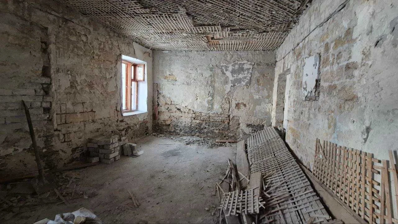 Продам 4-к квартиру 150 м² под бизнес – Асташкина, фасад, це