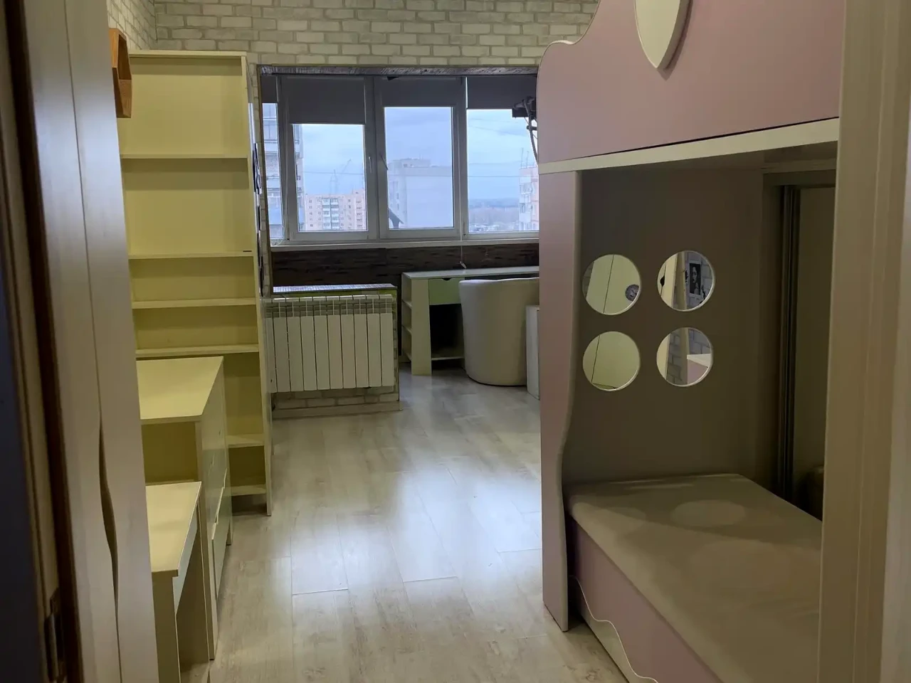Оренда квартири 3-кімн. 75 м² 9/9 пов.