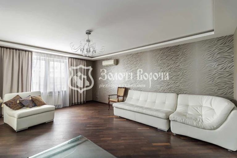 Sale of a 2-room apartment of 73 m², Darnytskyi Bul., 8