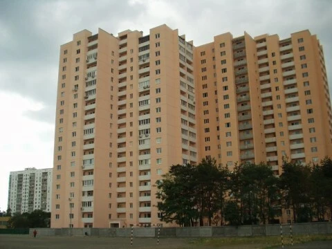 Sale of a 2-room apartment of 73 m², Darnytskyi Bul., 8