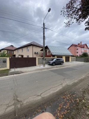 Продаж приватного житлового комплексу в Києві