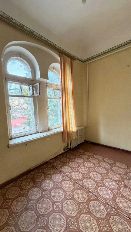 2-кімнатна квартира в історичному центрі біля парку Шевченка