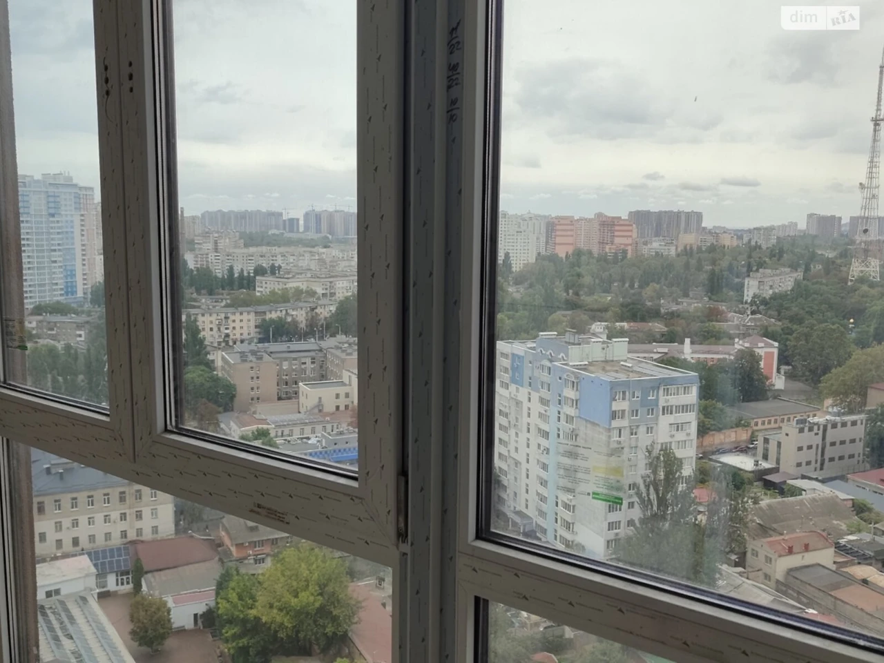 Продаж Квартира Сахалінчик