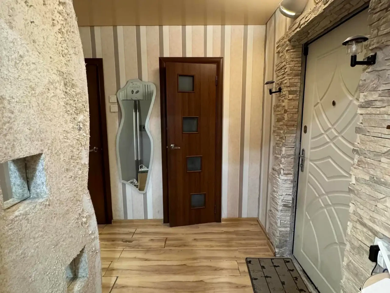 Продаж квартири 3-кімн. 75 м² 9/9 пов.