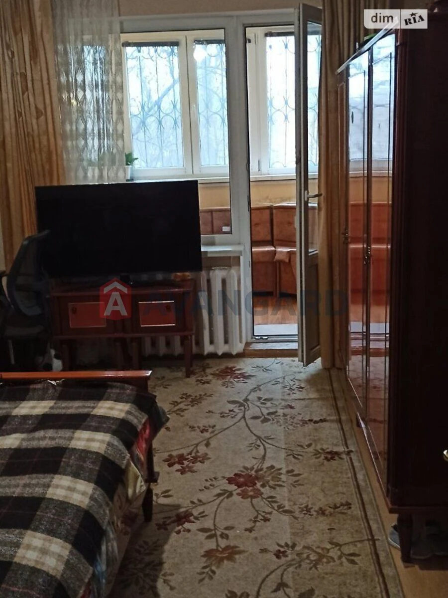 Трикімнатна квартира 76м2 з ремонтом