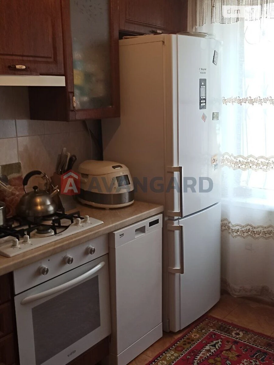 Трикімнатна квартира 76м2 з ремонтом