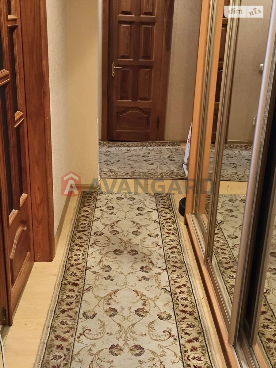Трикімнатна квартира 76м2 з ремонтом