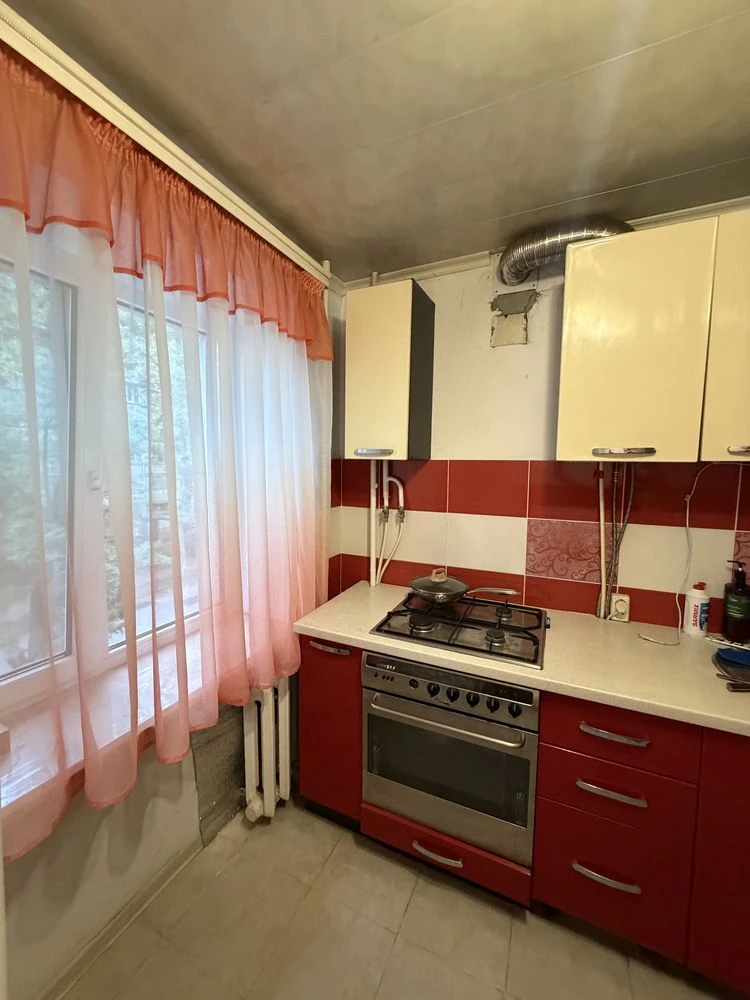 Продаж 1 кімнатної квартири на Проспекті Миру, район Площі П
