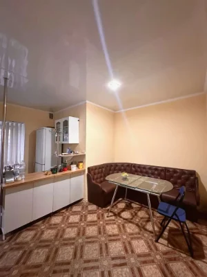 1~ Продається 2-кімнатна квартира в самому центрі міста : 28