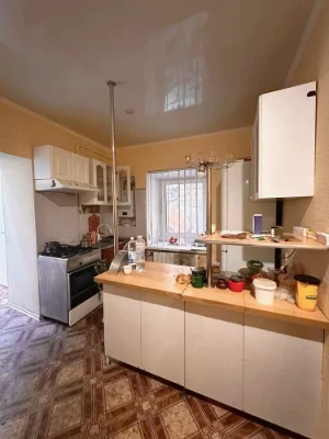 1~ Продається 2-кімнатна квартира в самому центрі міста : 28
