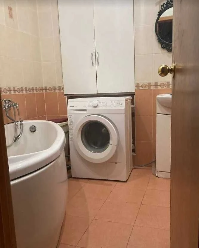 Продаж 2 кім. квартири на Богдана Хмельницького (історичний