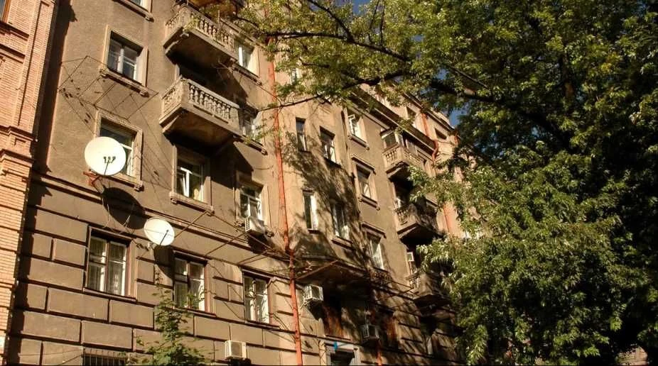 Продаж 2 кім. квартири на Богдана Хмельницького (історичний
