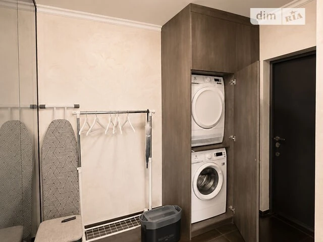 Sale of 2-room apartment 74 sq. m. on 7 John McCain Street • ID 34