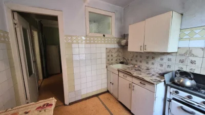 Продам 2-к квартиру, 4/5 пов, на вул. Варненській/100-я школ