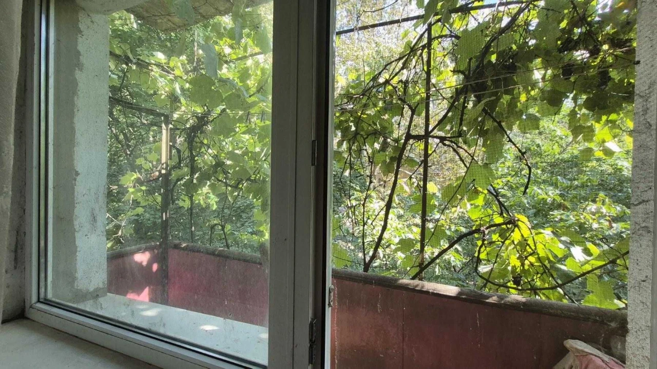 Продам 2-к квартиру, 4/5 пов, на вул. Варненській/100-я школ