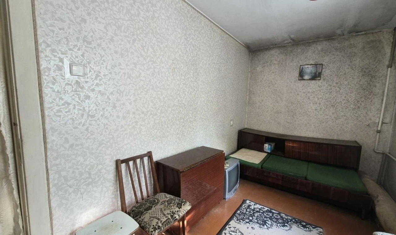 Продам 2-к квартиру, 4/5 пов, на вул. Варненській/100-я школ