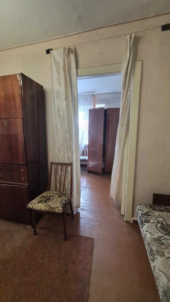 Продам 2-к квартиру, 4/5 пов, на вул. Варненській/100-я школ