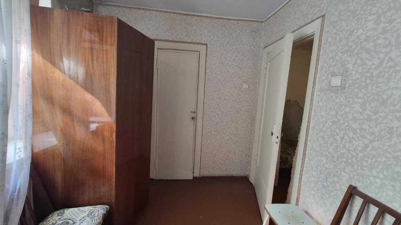 Продам 2-к квартиру, 4/5 пов, на вул. Варненській/100-я школ